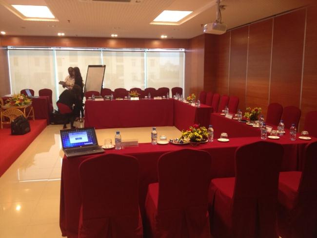 Phòng họp tiêu chuẩn Quốc tế, giá rẻ - LH: 0912. 123. 267