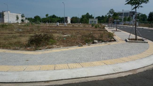 Cần tiền cho con du học bán 300m2 đất ngay tp Bà Rịa 0909385898