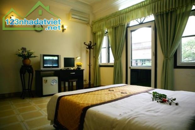 cho thuê gấp khách sạn 40 phòng đang kinh doanh đường Phan Văn Trị.