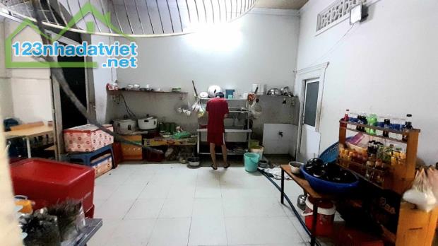 Bán nhà mặt tiền đường Nguyễn Văn Bứa hiện đang Kinh doanh quán ăn chỉ 8.9 tỷ.