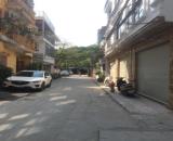 Bán nhà Lô góc cách phố Hoàng Văn Thái 30m DT:69m X 4 tầng MT:4,6m