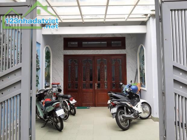 Nhà phố xinh 4.2 x 25.2m 1 trệt 3 lầu Nguyễn Thị Minh Khai Quận 1 TP.HCM - 1
