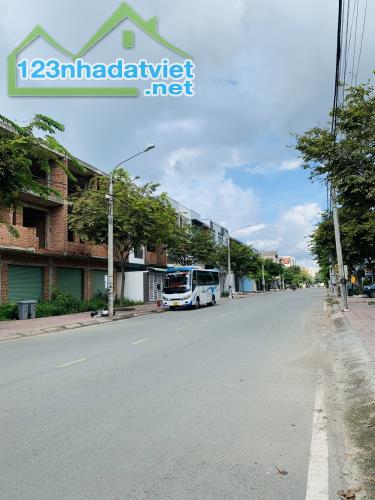 Căn góc nhà thô 1 trệt 2 lầu 90m2 mặt tiền N4 khu Song Ngữ Lạc Hồng, phường Bửu Long - 5