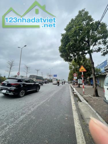 SIÊU HÓT!Bán nhà mặt đường Nguyễn Bình, Gia Lâm, ô tô tránh, vỉa hè, 40m2, chỉ 2.8tỷ - 2