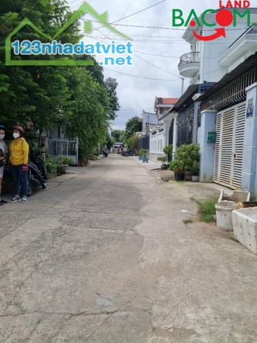 GIÁ 4,1xtỷ TL.Bán nhà Tiện kinh doanh gần Đồng Khởi,ngay Lý Văn Sâm 143m2 ,SHR thổ cư100%