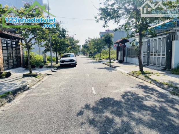Bán đất xây dựng tự do 105m2 Khu A - Khu đô thị mới Phú Mỹ Thượng, TP Huế, trục chính đườn