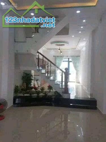 Chủ bán Nhà 68m² gần Thạnh Lộc 29 Quận 12 3 tầng Chỉ 4,65 tỷ thương lượng. - 2