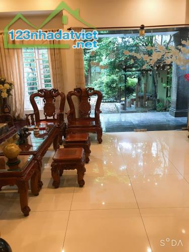 Bán nhà hẻm 422 đường Nguyễn Thị Định, TML, Quận 2, 320m2, 3 Tầng, giá rẻ