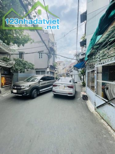 Bán nhà hẻm xe hơi Phú Nhuận, Ô tô ngủ trong nhà, 3 tầng 70m2 (5 x 14) - 3