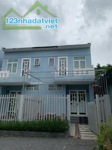 Cho thuê nhà tiện nghi gần trường đại học thành phố Thủ Dầu Một diện tích: 2 tầng 72m2