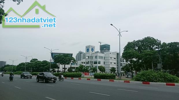 Bán CHDV phố Lê Quang Đạo, 90m2x7T thang máy MT8m, 24PKK, ô tô vỉa hè, thu 1.5 tỷ/năm - 2