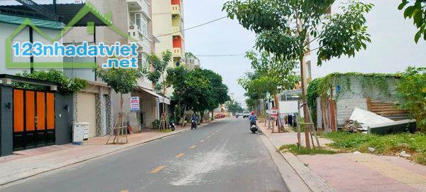 Bán đất biệt thự đường Nguyễn Thị Minh Khai hướng Đông nam - phường 8