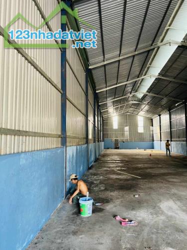 Cần cho thuê xưởng 650m2 hợp đồng lâu dài ở Thuận An Bình Dương