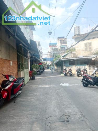 Căn góc 2 tầng hẻm xe tải sát đường Nguyễn Kim P6Q10 - 3
