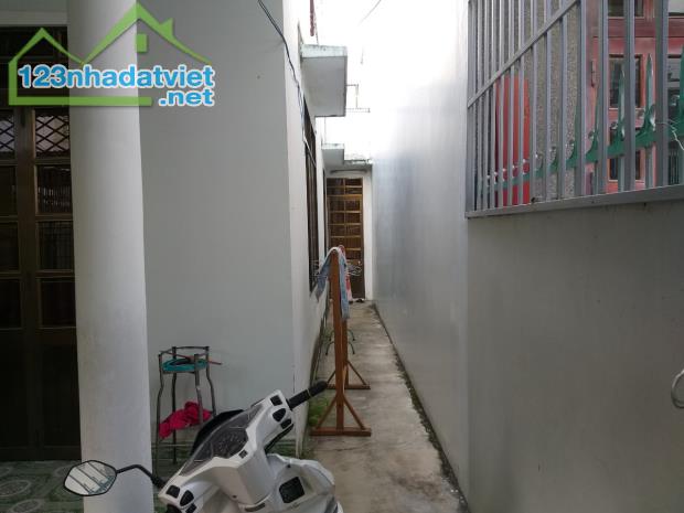 Bán nhà hẻm oto đường Mai Xuân Thưởng DT 91,8m2 giá rẻ 45tr/m2, cách bãi tắm hòn Chồng 500 - 4