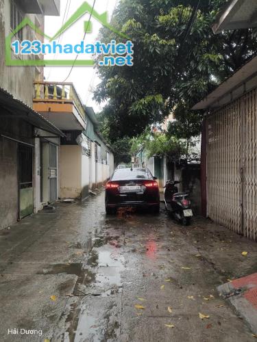 Bán đất ngõ phố Vũ Hựu, ph Thanh Bình, TP HD, 83.2m2, mt 4.24m, đường thông ô tô, chỉ 1.9