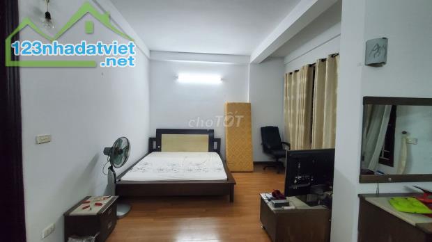 Cho thuê nhà riêng 3,5 tầng, 170m2, 3 phòng ngủ, full đồ xịn Phố Nguyễn An Ninh, Hoàng - 3