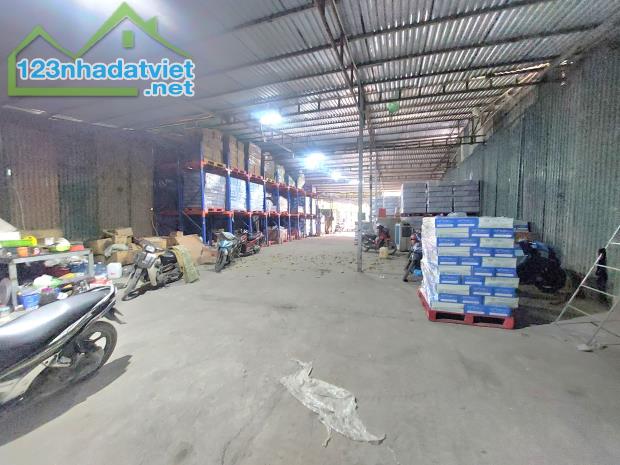 Cho thuê kho xưởng khu Dịch Vọng, 400m, xe tải 10 tấn ra vào, giá 32tr/th - 2