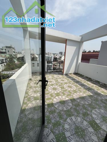 Chính chủ bán căn nhà mới 4 tầng DT chuẩn 4.5x15 - Mặt tiền kinh doanh ngay Bùi Đình Túy