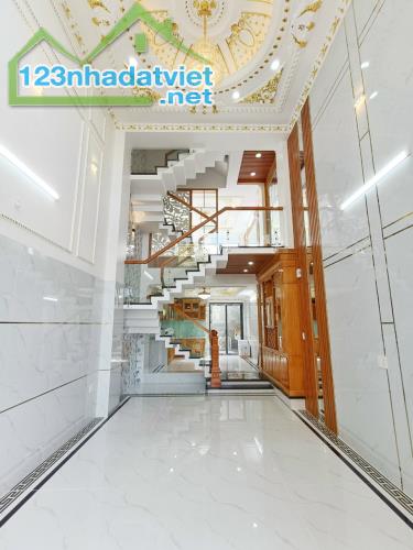 Nhà mới đẹp, 5 lầu, 56m2, hẻm 8m đường Hương Lộ 2, giáp Aeon Bình Tân - 4