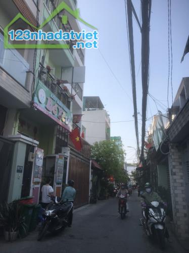 Bán nhà đường Huỳnh Tấn Phát, 64m2, 6.9 Tỷ.