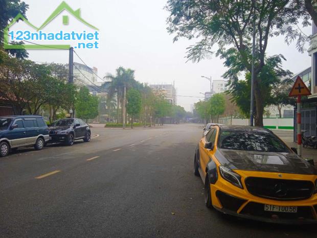 Mảnh đất đẹp nhất phố Thanh Am, Long Biên, vỉa hè oto tránh, 112m, mặt tiền: 10m, 15 tỷ - 4
