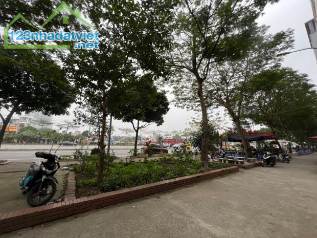 Nhà mặt phố Lý Sơn, Long Biên, đoạn đẹp nhất KD hàng quán đông 40m, mặt: 4.3m, 8 tỷ 3 - 1