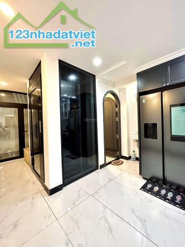 Nhà mới đẹp - Phan Xích Long - Phú Nhuận - 6 tầng - thang máy - 1