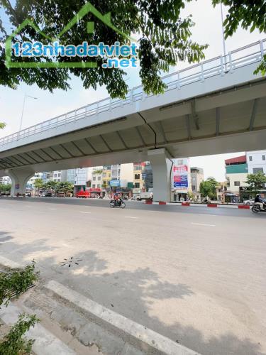 Bán nhà kinh doanh mặt phố Minh Khai - Hai Bà Trưng, 2 thoáng trước sau, 424m2, 138 tỷ