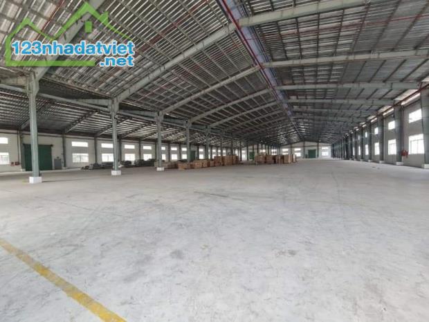 Cho thuê xưởng Phú Chánh Tân Uyên. diện tích xưởng 6380m2/giá 3.3 USD (không phí quản lí)