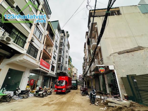 Bán nhà phân lô mặt phố mới mở đường rộng vỉa hè 50.6m2 Phố Ngõ 168 đường Nguyễn Xiển