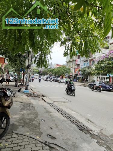 Cho thuê gấp nhà đẹp, vị trí đẹp nhất mặt phố Nguyễn Huy Tự 50m, 2 tầng, mặt tiền 5m, 41