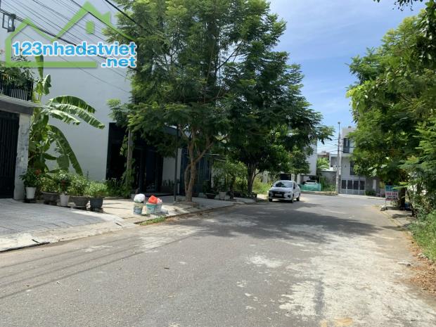 Thiện chí bán nhanh nhà đẹp 3 tầng mặt tiền đường Nước Mặn 5, KĐT Nam Việt Á - 2