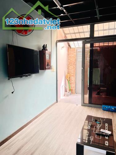 Nhà bán Trệt, lầu 51m2 Full nội thất hẻm thẳng 3m đường Phong Phú P12Q8 - 2