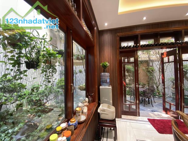 Nhà cho khách mua ở Phương Liệt, Phân lô, Gara, thang máy, sân vườn 170m, 5T, 32.5 tỷ