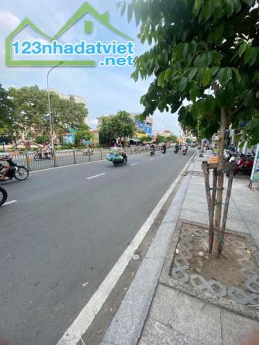Mặt tiền KD đường Lũy Bán Bích, Q Tân Phú, DT 106m2 (4,1x26) 6 lầu (thang máy) chỉ 25,5 tỷ - 3