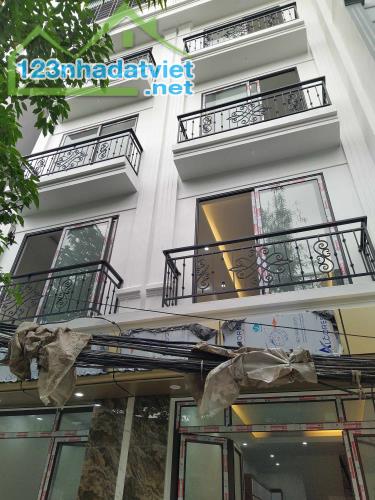 Bán nhà hiếm, ngõ 24 phố Kim Đồng,DT 78m2, xây 5 tầng,6 PN giá nhỉnh 12 tỷ