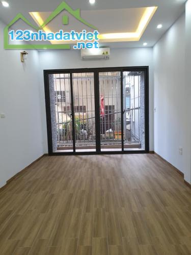 Bán nhà đường Kim Ngưu, 38m2, nhà Cực đẹp, sát Mặt phố, ngõ xe 3 gác tránh, Giá 3,9 tỷ - 1