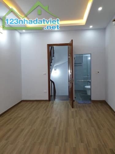 Bán nhà đường Kim Ngưu, 38m2, nhà Cực đẹp, sát Mặt phố, ngõ xe 3 gác tránh, Giá 3,9 tỷ - 2
