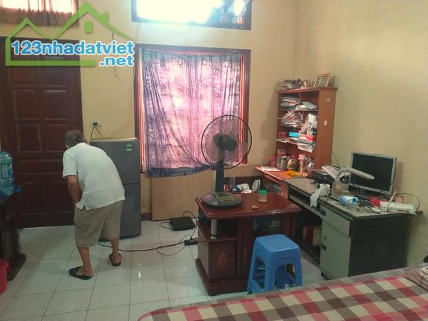 Bán nhà mặt ngõ 559 Kim Ngưu, 45m2, ngõ to Ôtô tránh, Vỉa hè, Kinh doanh, Giá chỉ 4,8 tỷ - 1