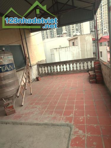 Bán nhà mặt ngõ 559 Kim Ngưu, 45m2, ngõ to Ôtô tránh, Vỉa hè, Kinh doanh, Giá chỉ 4,8 tỷ