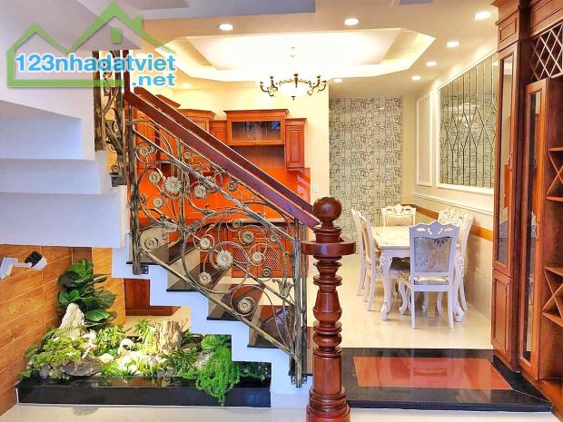 Á Hậu, bán nhà Thành Thái, P12, Quận 10, 50m2, giá 7,6 tỷ