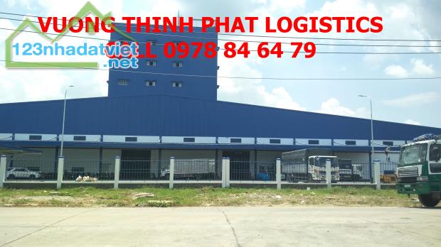 Cần cho thuê kho xưởng đường Bạch Đằng, P.2, Tân Bình, DT 9.950m2