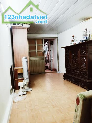 Bạch Mai nhà đẹp ở luôn, 38m2 chỉ 2.7 tỉ.
