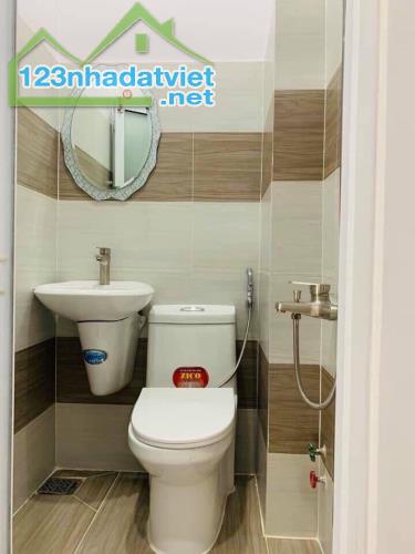 Bán nhà MT KD Nguyễn Trọng Tuyển, P8, Phú Nhuận, 40m2, 3 tầng. Ninh mặt tiền. - 4