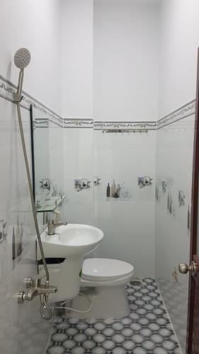 Nhà bán chiến lược 4x11m đúc 3 tấm 4 phòng ngủ giá 3.8 tỷ