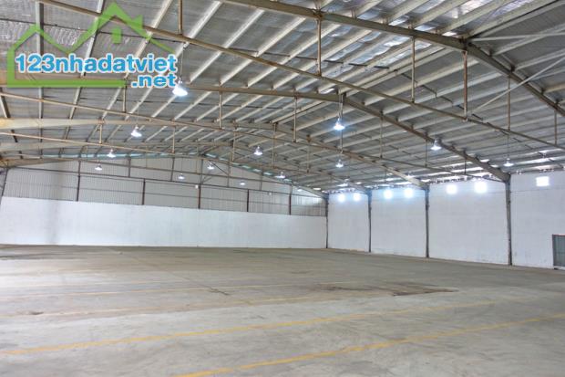 CẦN CHO THUÊ KHO XƯỞNG MẶT TIỀN NGUYỄN ẢNH THỦ GẦN TÔ KÝ, QUẬN 12, DT 2.900M2, GIÁ TỐT - 2