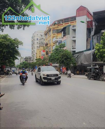 Mặt phố Kim Mã Ba Đình, Lô góc, Vị trí đẹp KD đỉnh, 45m 5T, SĐCC, 20 tỷ.