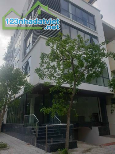 Bán Nhà Khu Việt Hưng - Long Biên Dt 145m2, Lô góc, ô tô tránh vỉa hè , kinh doanh, thang - 1