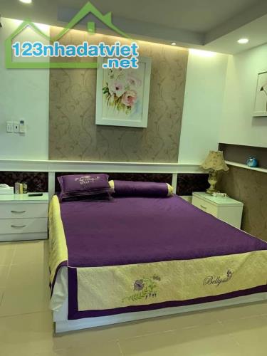 Bán nhà hẻm xe hơi ngay Cách mạng tháng 8 Quận 10 chỉ 3.65 tỉ - 2